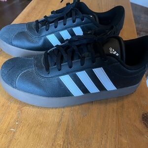 Women’s Adidas sambas